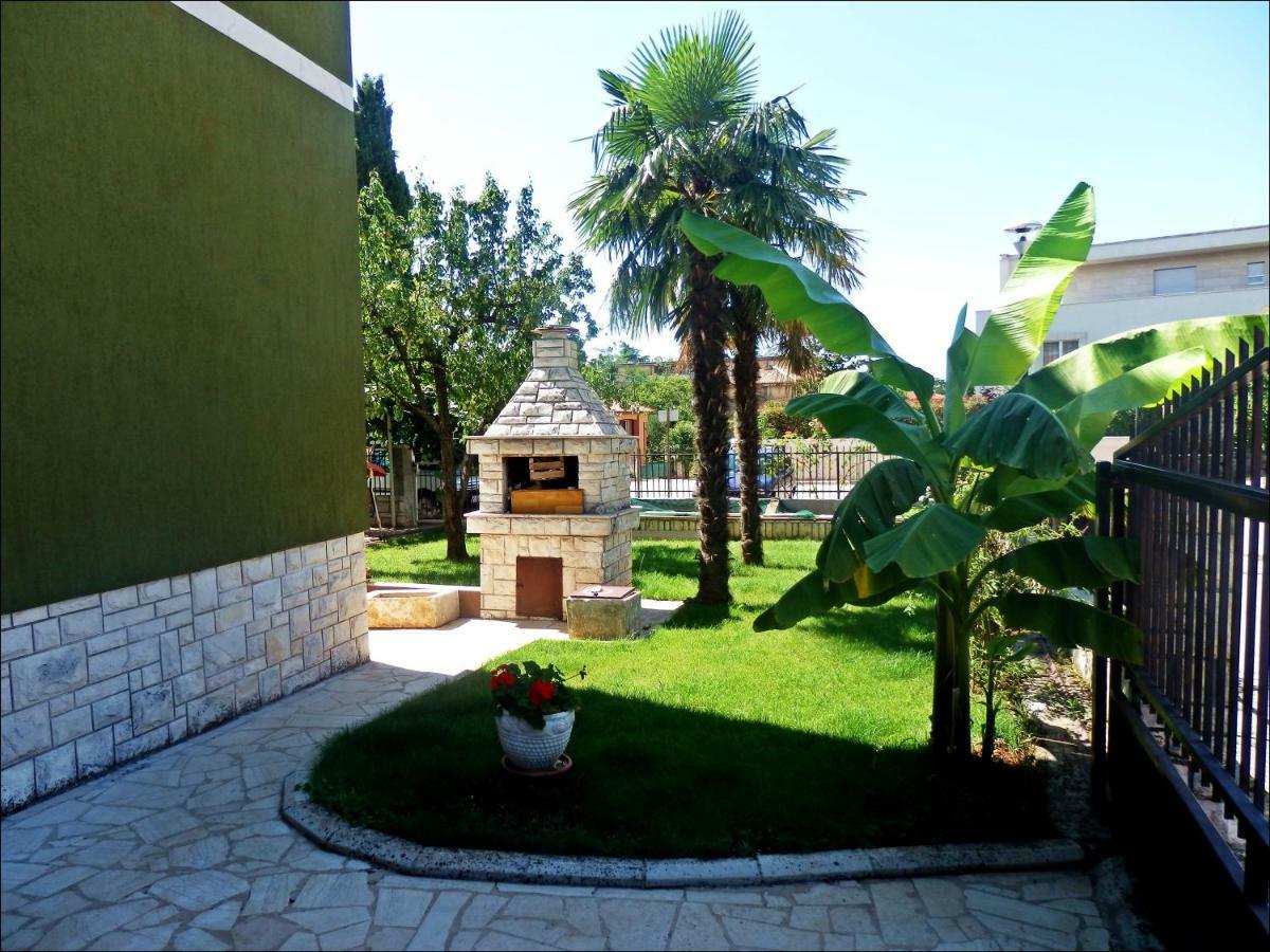 App Veselica Apartment Umag Exterior photo