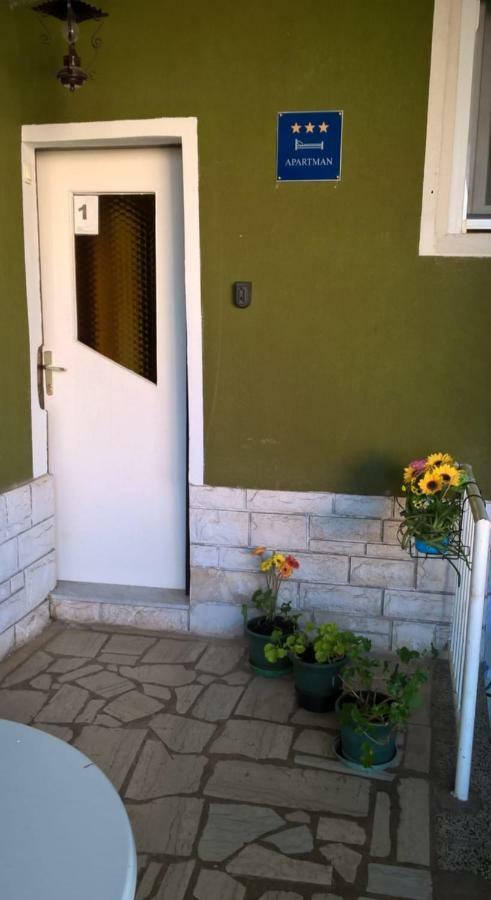 App Veselica Apartment Umag Exterior photo
