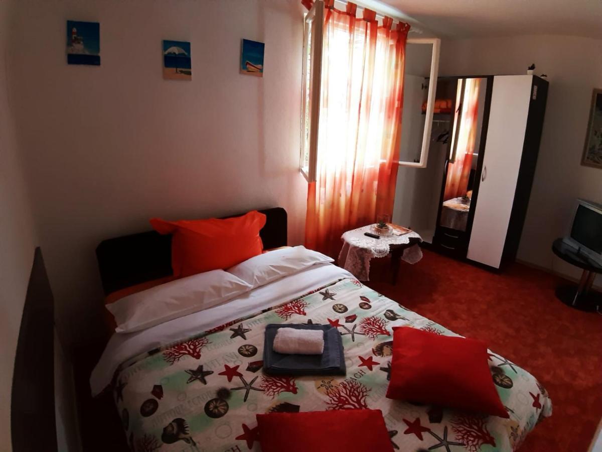 App Veselica Apartment Umag Exterior photo