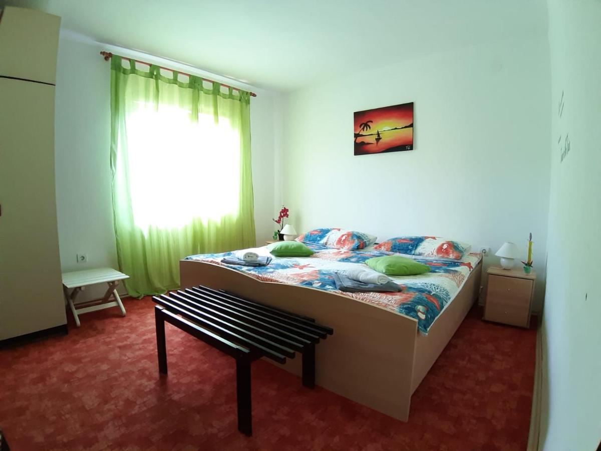 App Veselica Apartment Umag Exterior photo